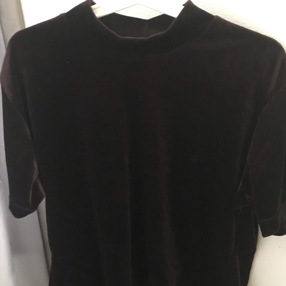 BROWN short sleeve turtle neck